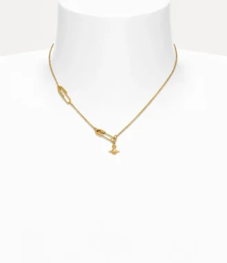 Collana con pendente a forma di spilla da balia