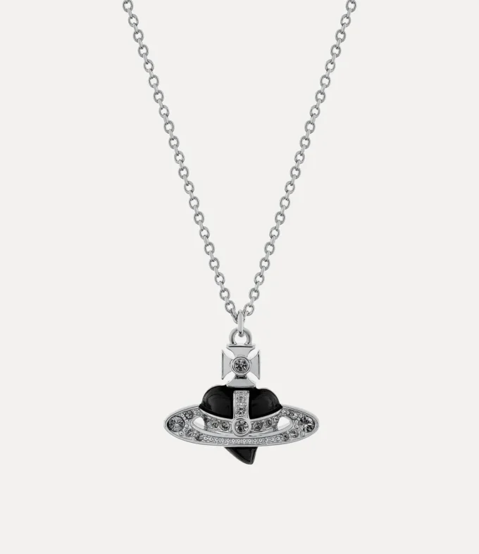 Nuova collana con pendente a cuore con diamanti