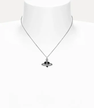Nuova collana con pendente a cuore con diamanti