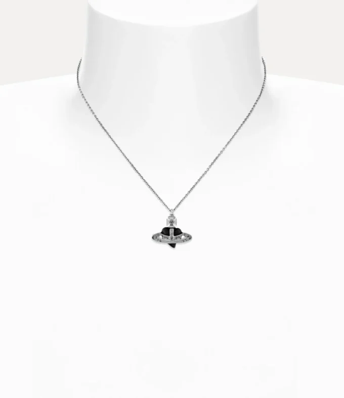 Nuova collana con pendente a cuore con diamanti